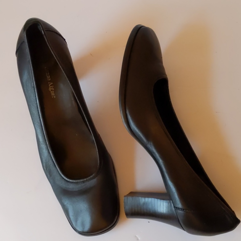 Etienne Aigner black leather heels-sz 8 1/2M